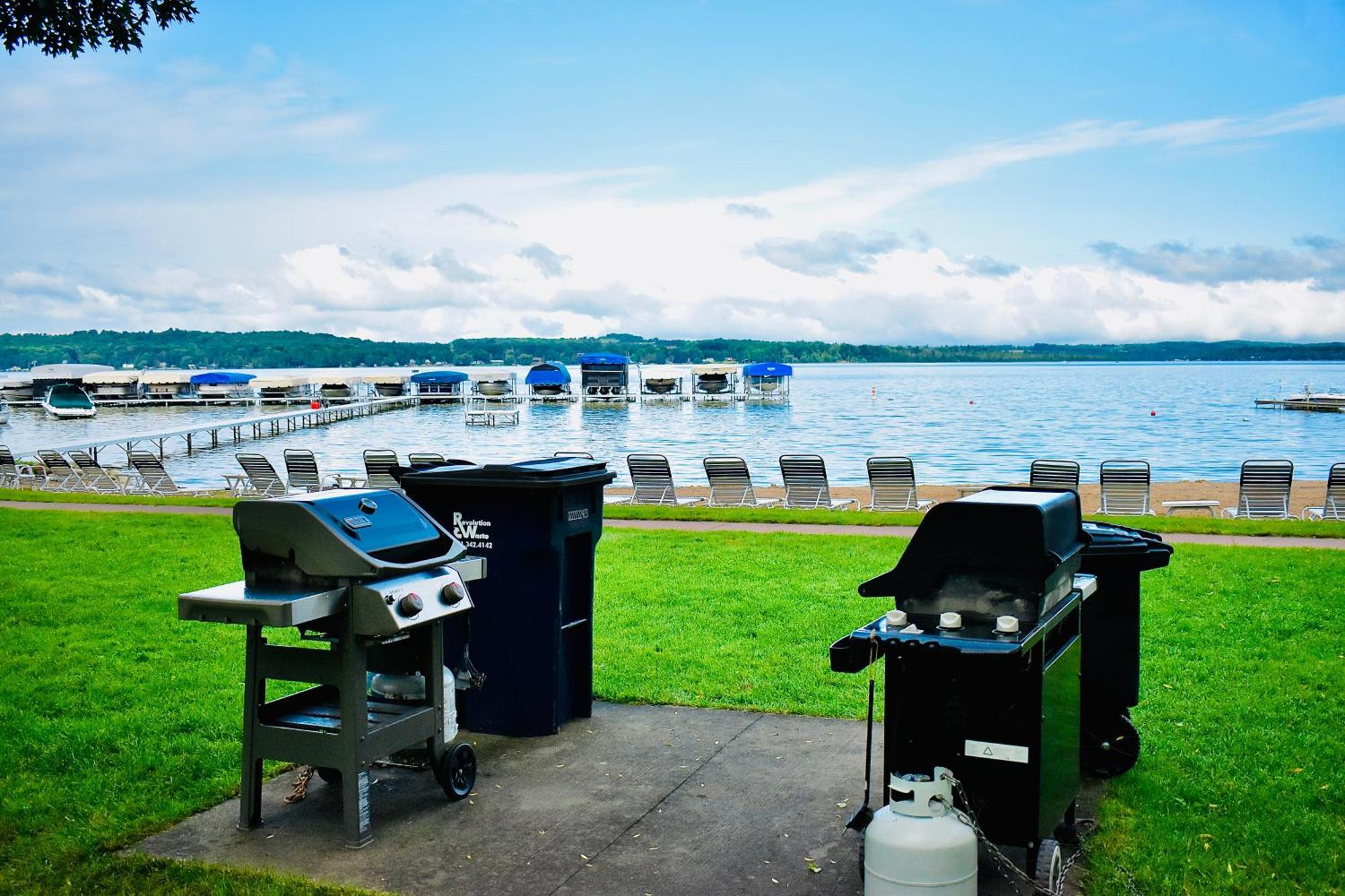 4 Season Fun At Legend Cottage Inn Bellaire Esterno foto