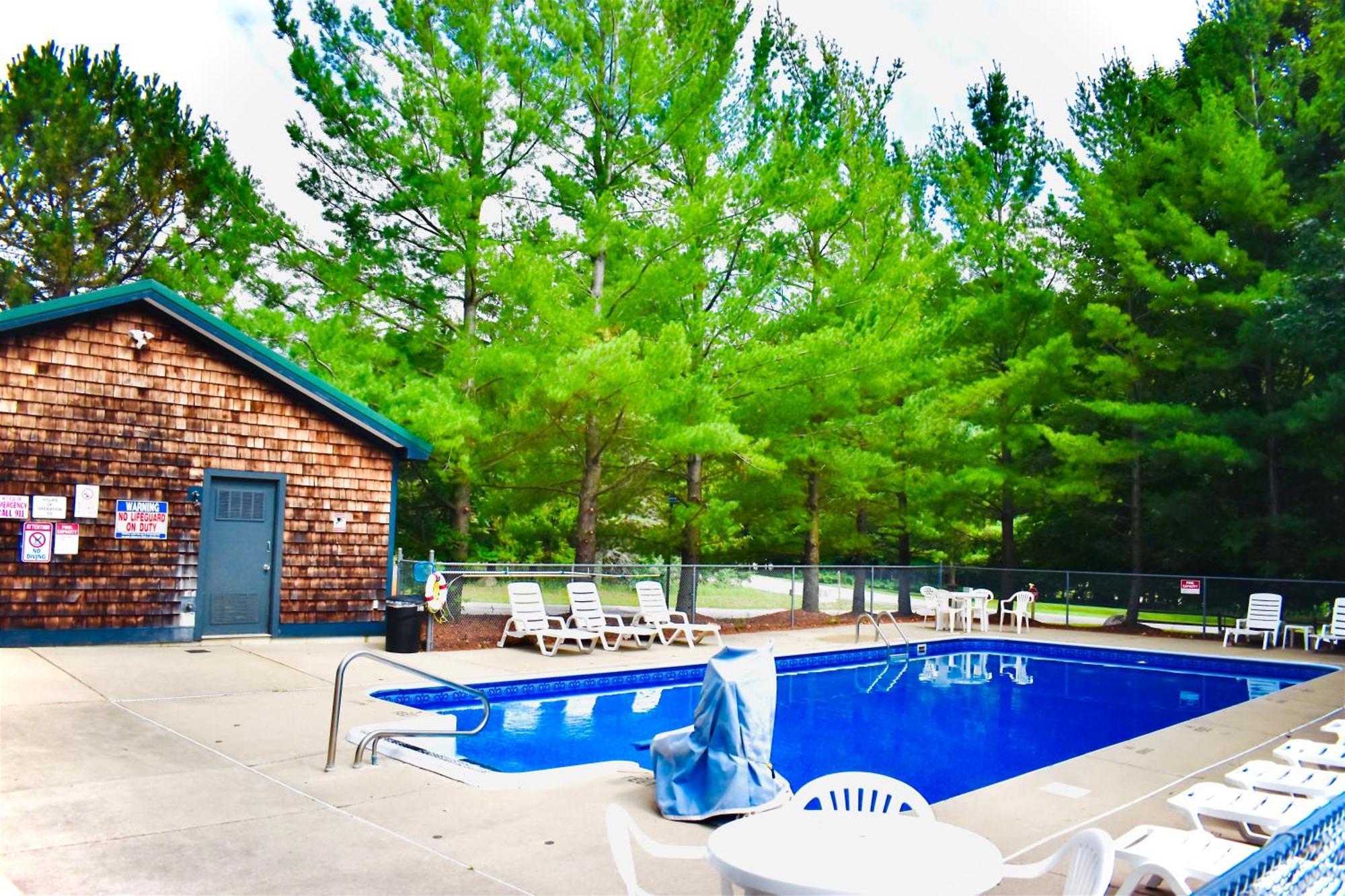 4 Season Fun At Legend Cottage Inn Bellaire Esterno foto